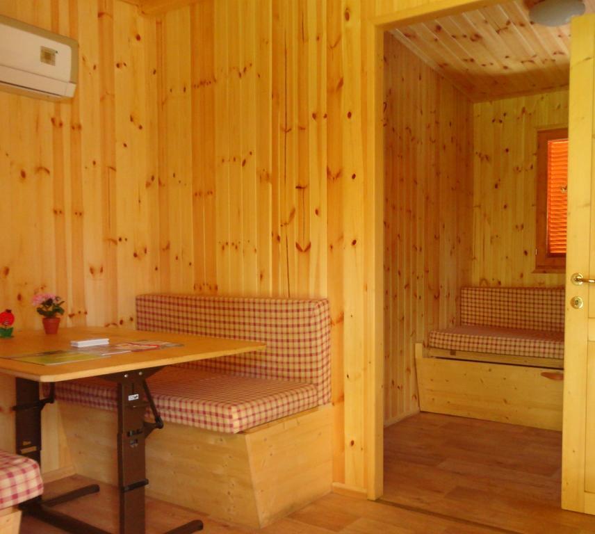 Campeggio Punta Di Crabbia Pettenasco Pokój zdjęcie